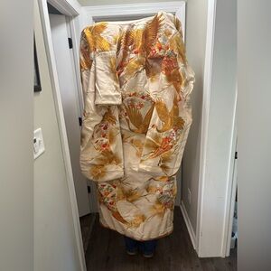 Elegant Cream and Gold Kimono with Crane Design